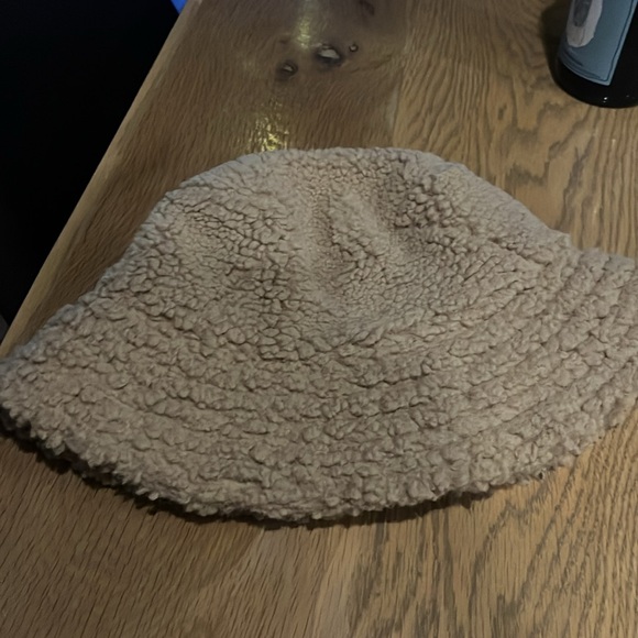 Ugg Sherpa bucket hat - Picture 4 of 4